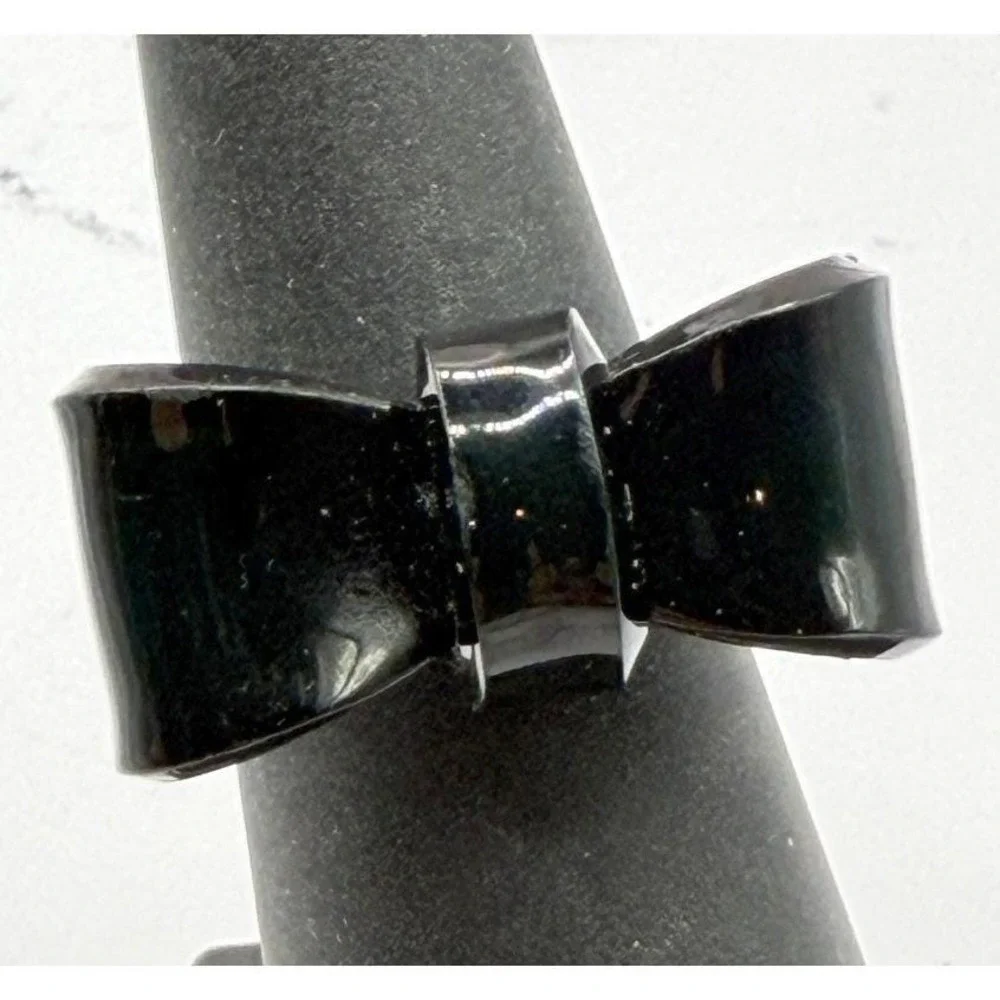 Black Acrylic Bow Ring Glossy Statement‎ Bow Adjustable Size 6.5-6.75